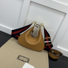 Gucci Hobo Bags